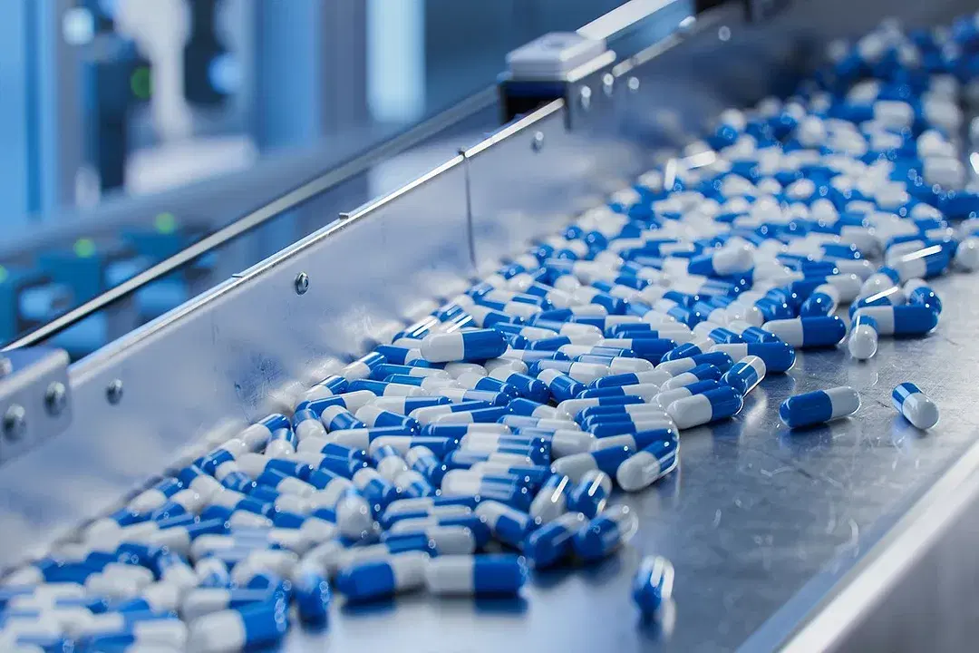 Temperature-controlled pharmaceutical storage